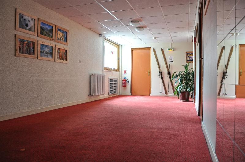 Hotel Le Provencal Лес дьо Алпс Екстериор снимка
