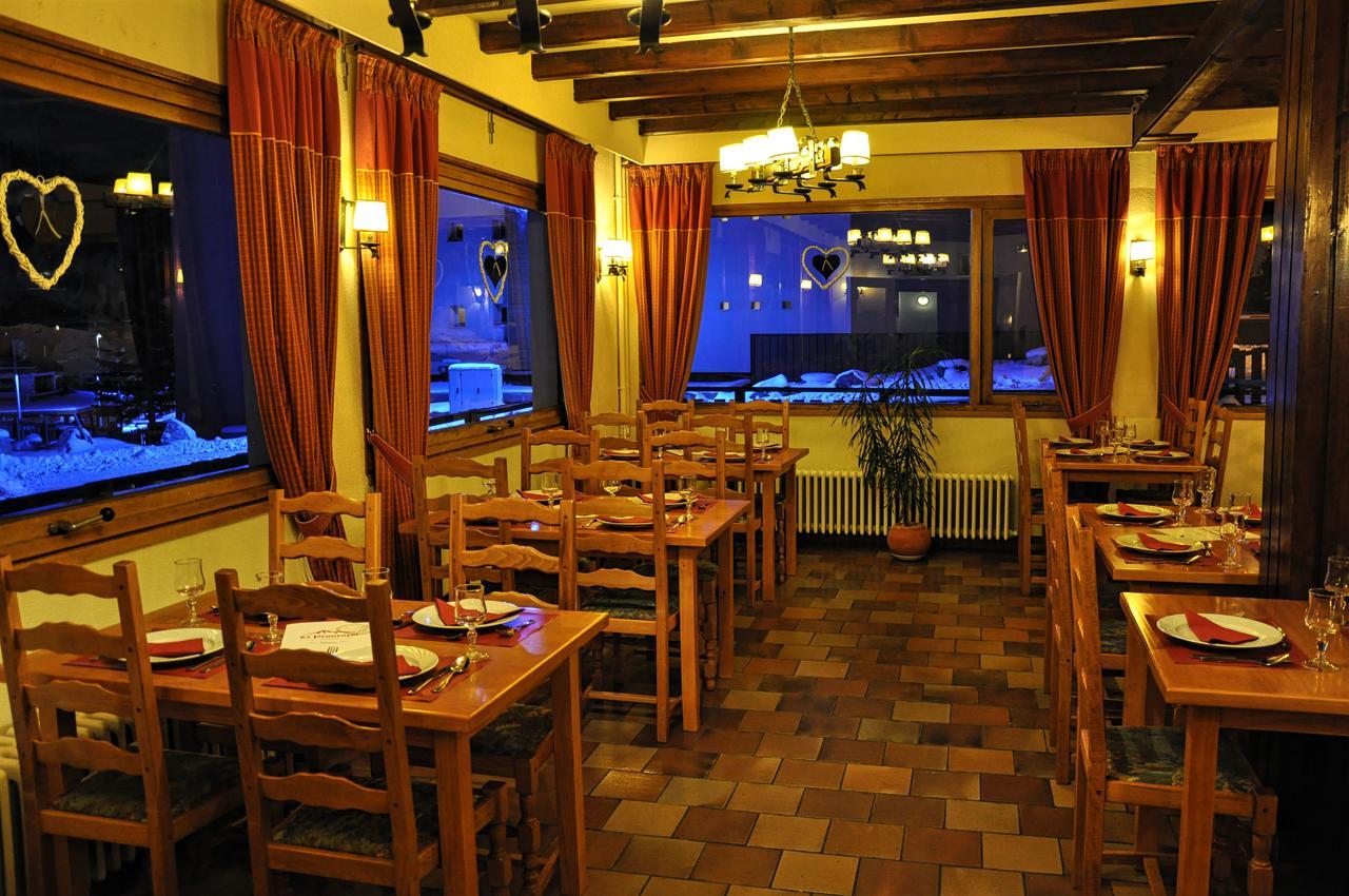 Hotel Le Provencal Лес дьо Алпс Екстериор снимка