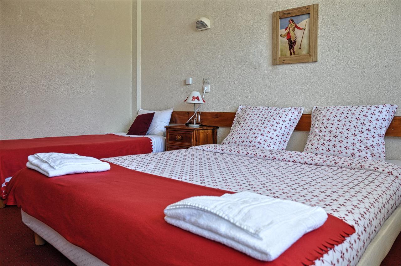 Hotel Le Provencal Лес дьо Алпс Екстериор снимка