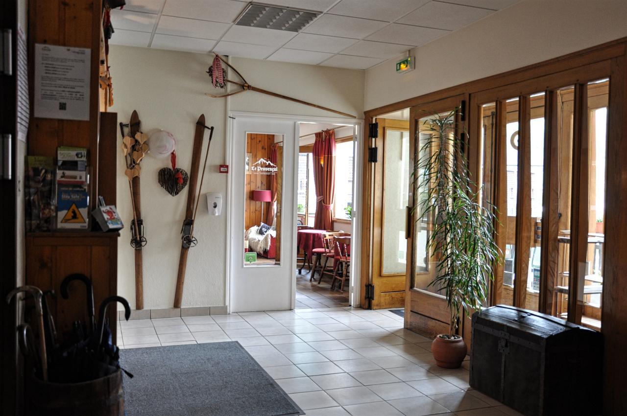 Hotel Le Provencal Лес дьо Алпс Екстериор снимка