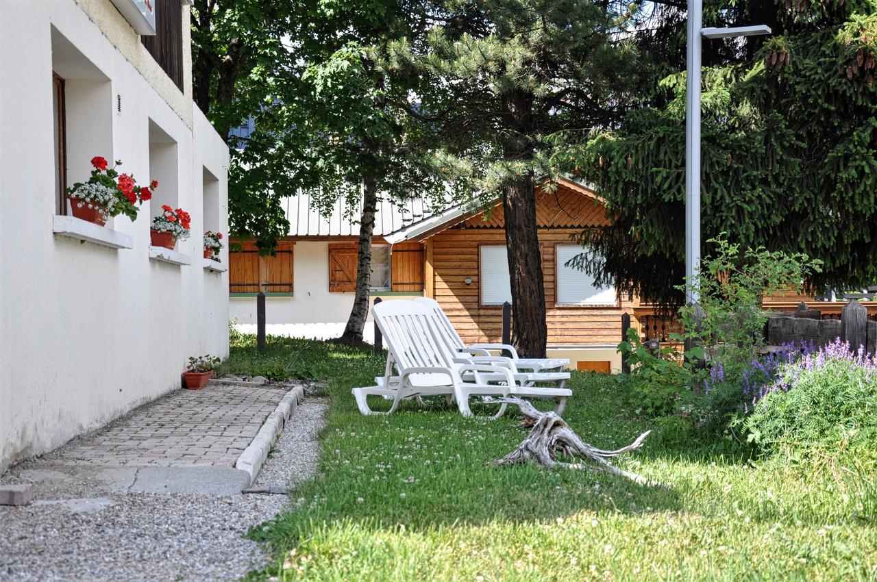 Hotel Le Provencal Лес дьо Алпс Екстериор снимка