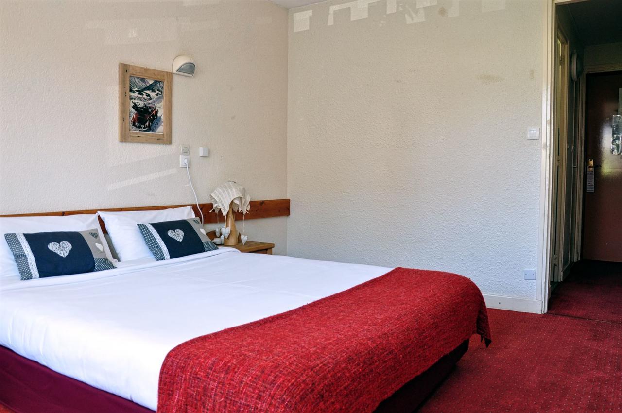 Hotel Le Provencal Лес дьо Алпс Екстериор снимка