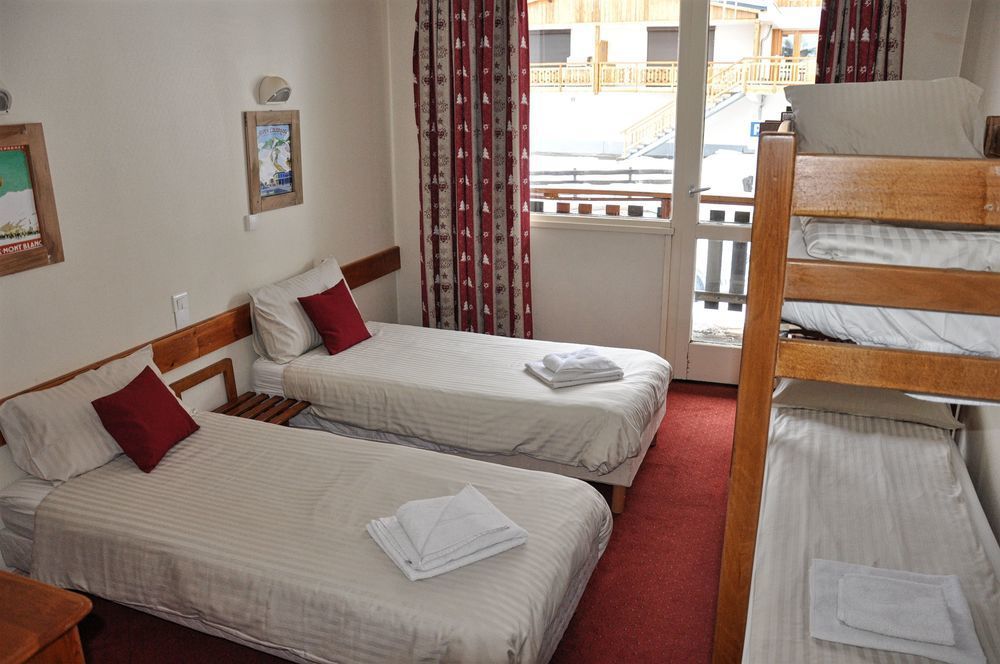 Hotel Le Provencal Лес дьо Алпс Екстериор снимка