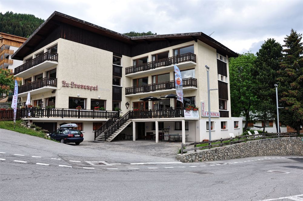 Hotel Le Provencal Лес дьо Алпс Екстериор снимка